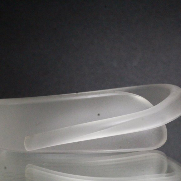 French Couture Frosted Lucite Resin Geometric Scuptural Studio Bangle Bracelet - Picture 10 of 11